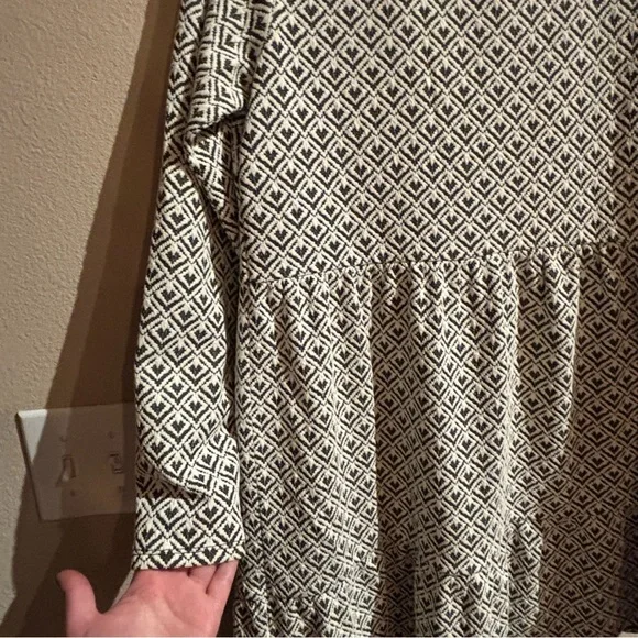 🤍 LOFT Jacquard Button Front Flounce Swing Dress – Medium - Picture 9 of 9